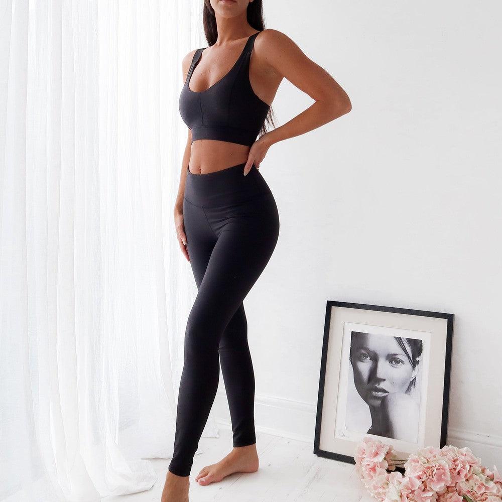 Seamless Ribbed Sports Bra- Black-